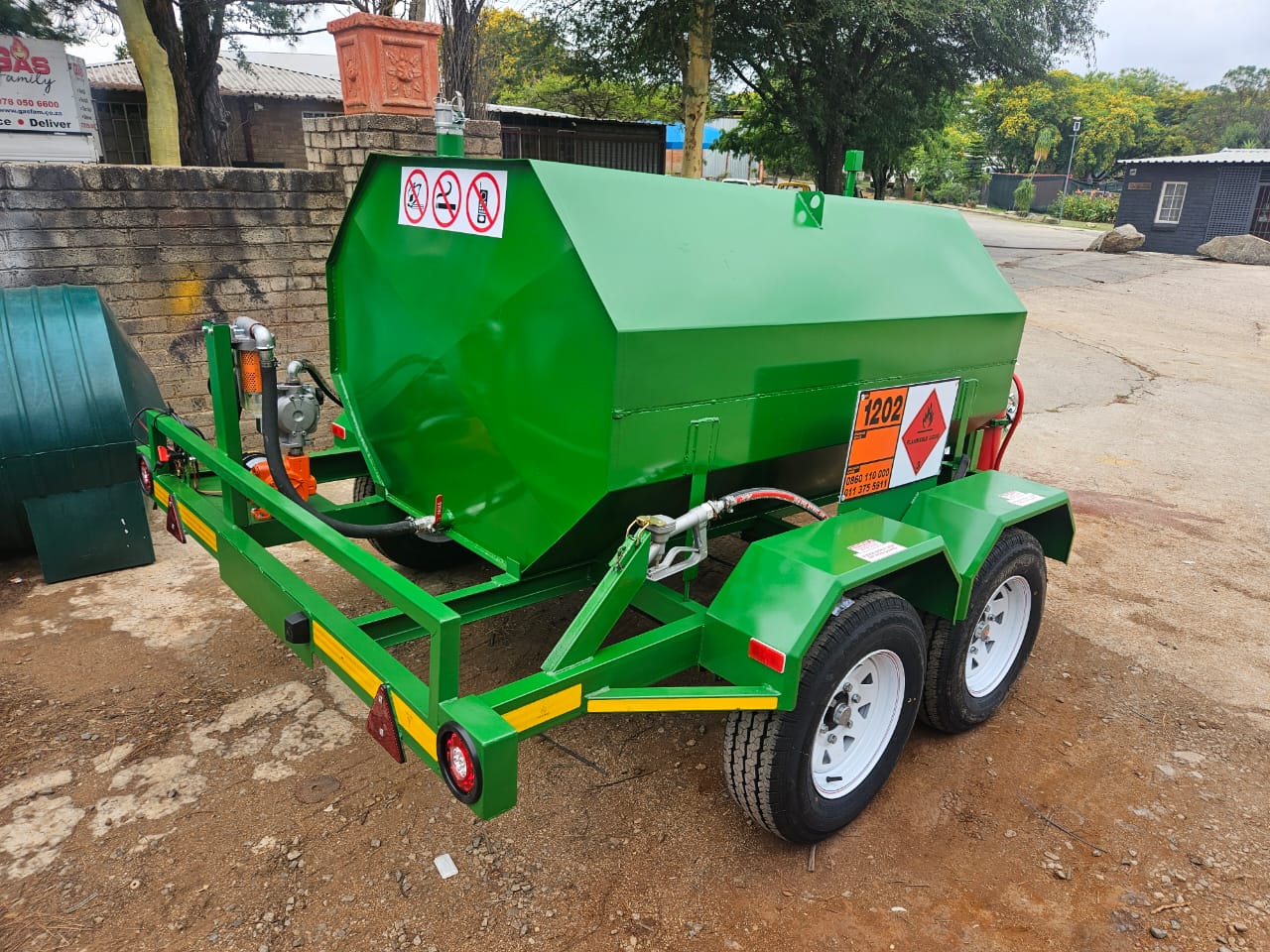 2000L Diesel Tanker, a Diesel Tanker Trailers build by LF Trailers — tough-built, NATIS-registerable trailers manufactured in Gauteng, photo 3 of 4