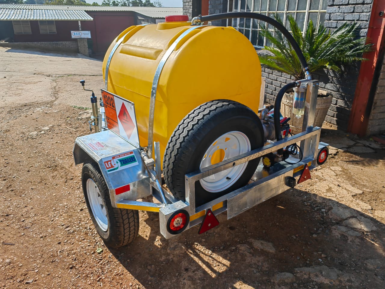 600L Diesel Tanker, a Diesel Tanker Trailers build by LF Trailers — tough-built, NATIS-registerable trailers manufactured in Gauteng, photo 2 of 4