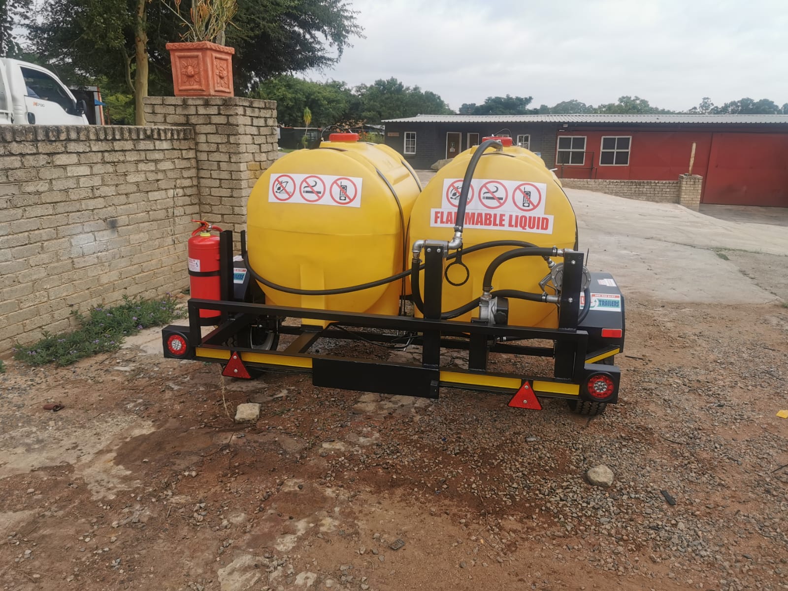 Dual Fuel Tanker — 2 × 600L, a Dual Fuel Tanker Trailers build by LF Trailers — tough-built, NATIS-registerable trailers manufactured in Gauteng, photo 3 of 4